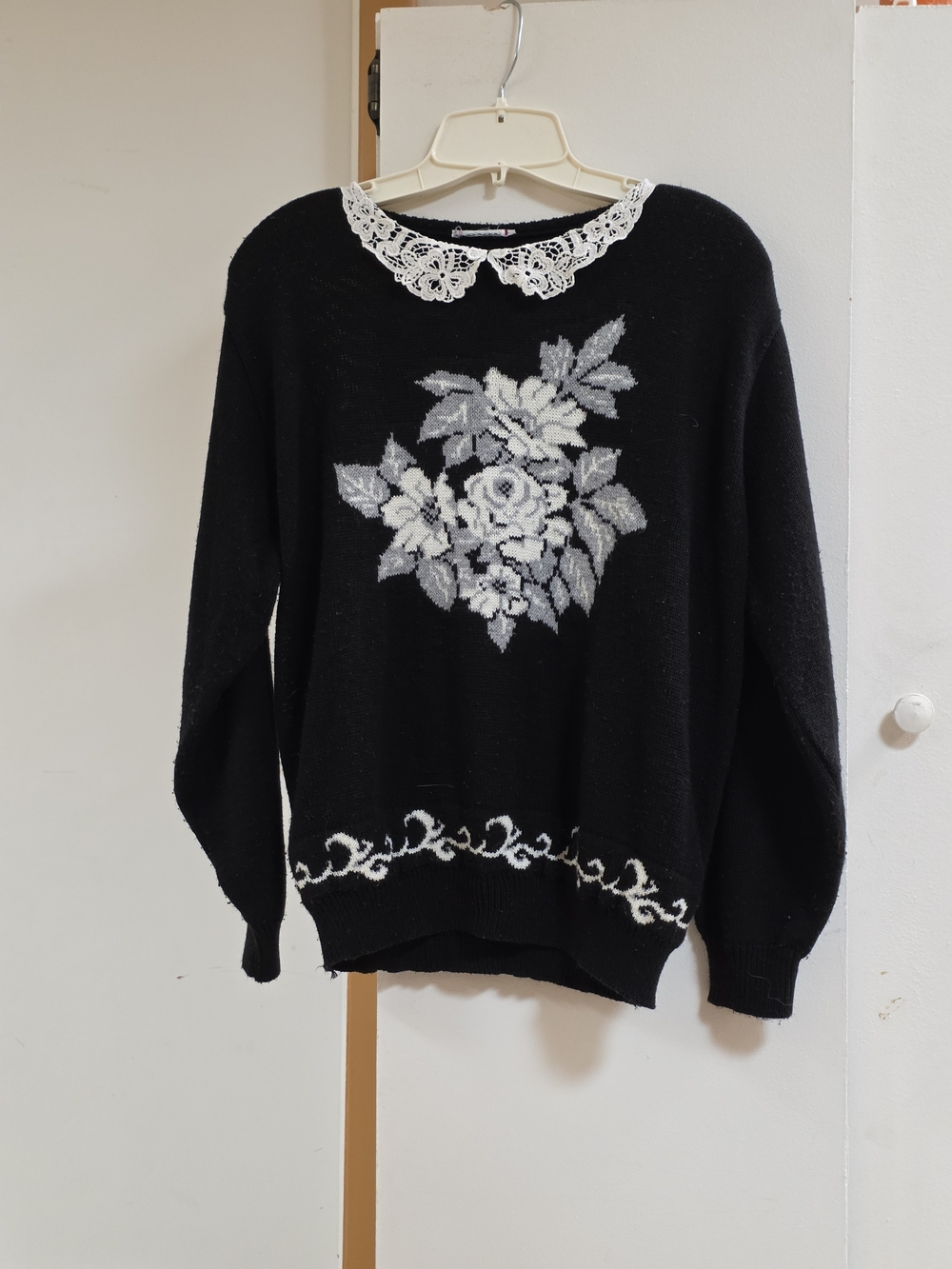 Black Floral Lace-Collar Women’s Sweater
